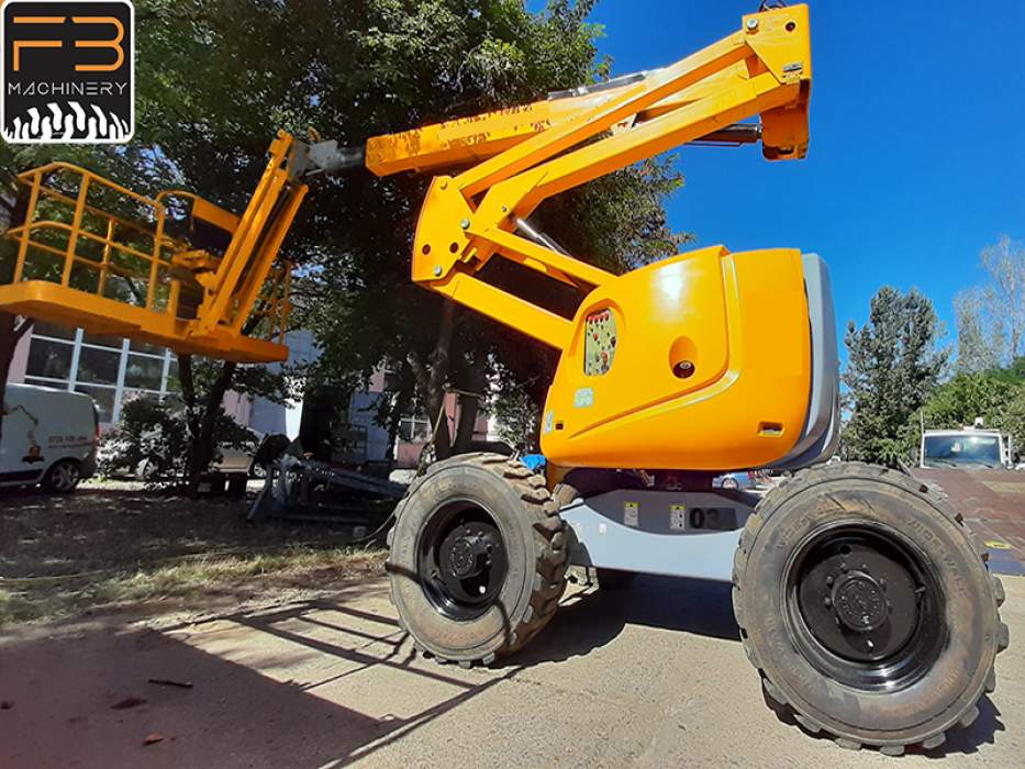 Használt csuklós emelő Haulotte H 16 PX Nr. 34