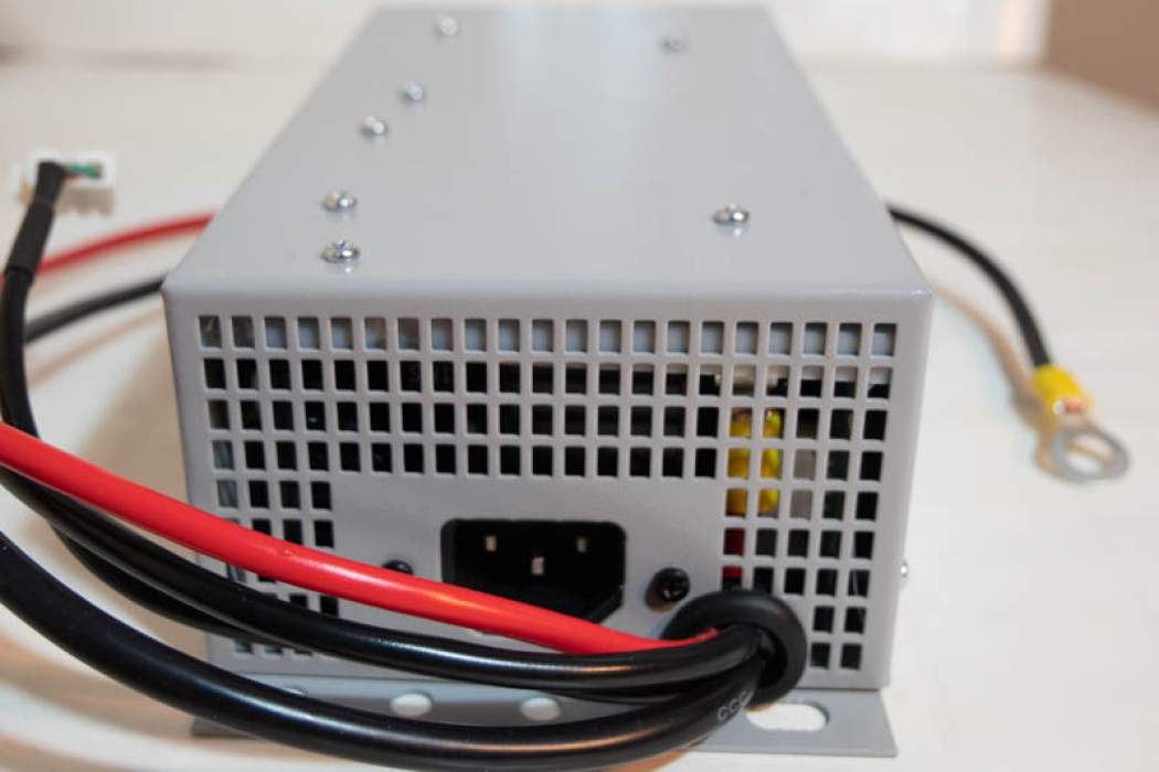 Akkumulátor töltő Haulotte emelőhöz24VDC / HA- 2901009770