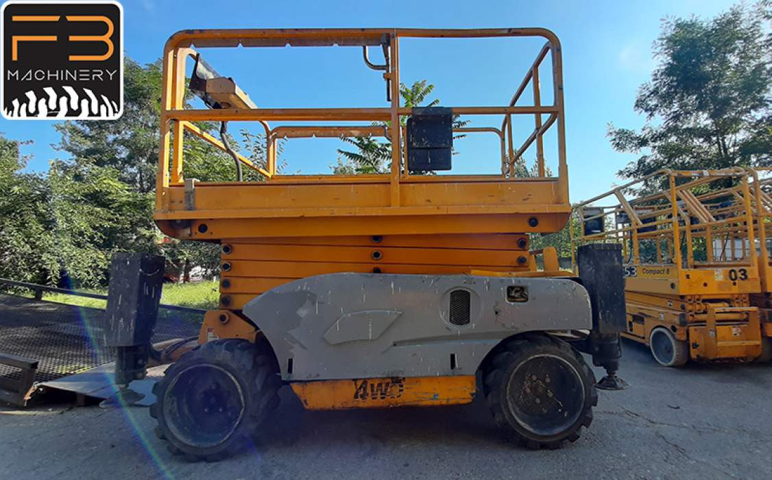 Használt dízel emelő Haulotte Compact 12 Nr.101