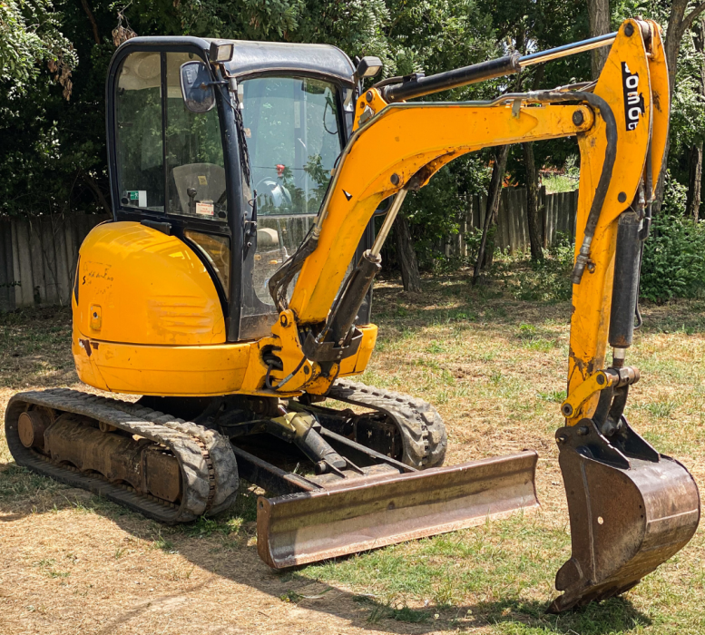 Árokásó JCB 8030 ZTS
